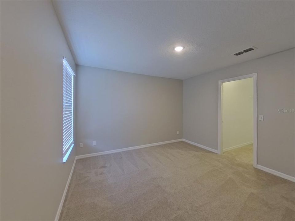 En Renta: $2,529 (4 camas, 3 baños, 2810 Pies cuadrados)