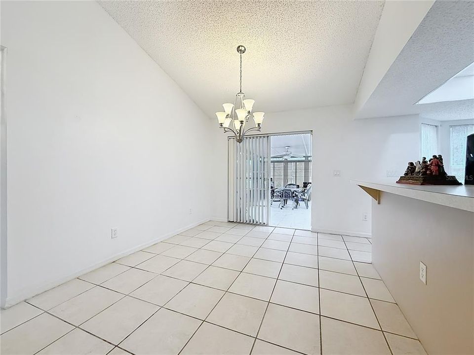 For Sale: $325,000 (3 beds, 2 baths, 1565 Square Feet)