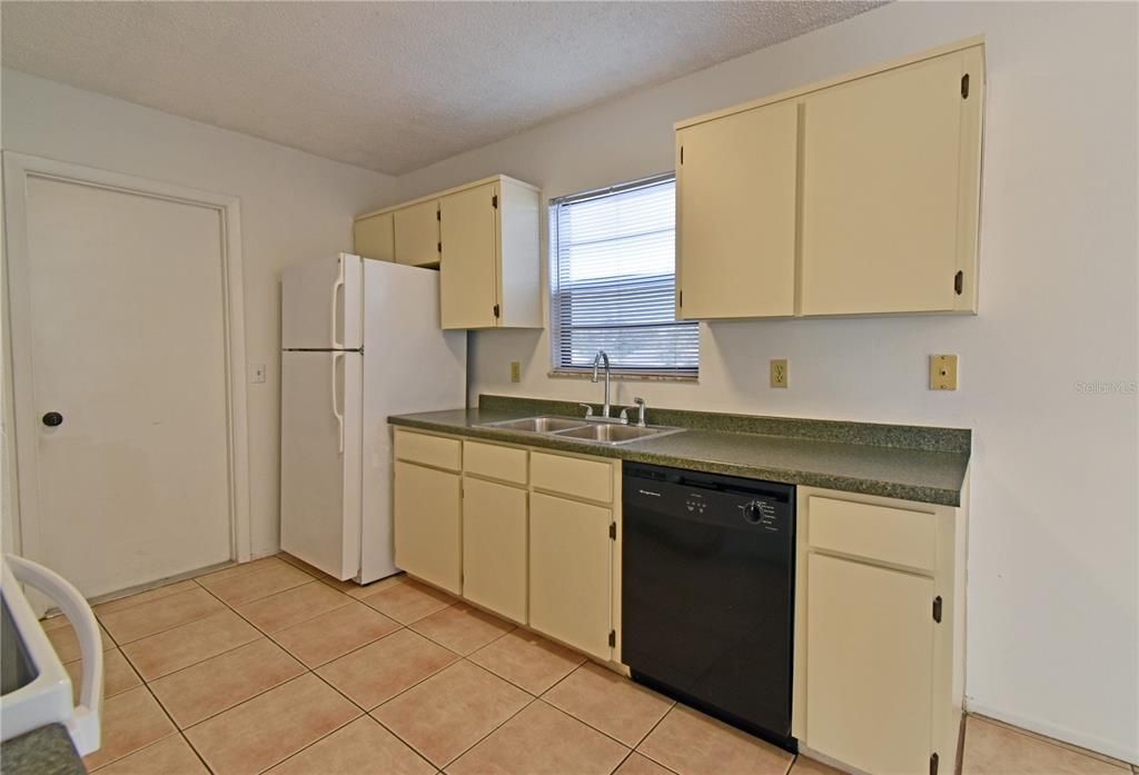 En Renta: $1,650 (3 camas, 2 baños, 1114 Pies cuadrados)