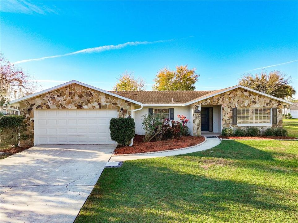 For Sale: $479,900 (3 beds, 2 baths, 1651 Square Feet)