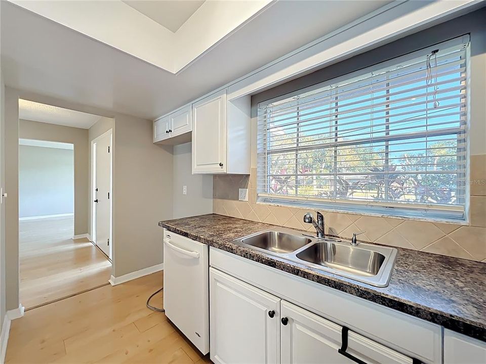 For Sale: $479,900 (3 beds, 2 baths, 1651 Square Feet)