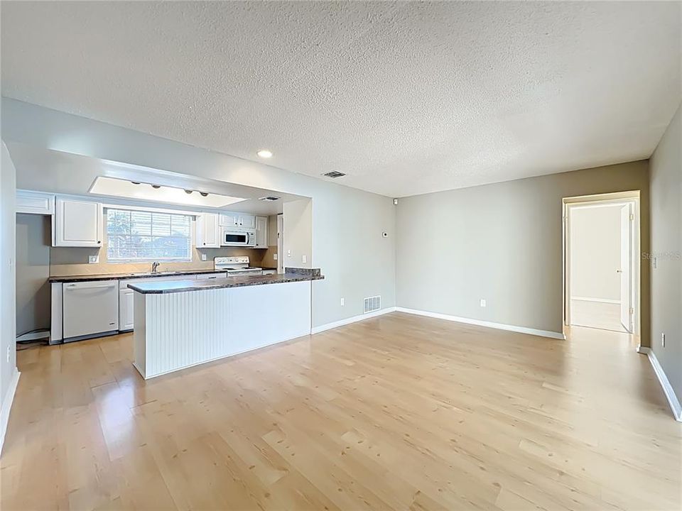 For Sale: $479,900 (3 beds, 2 baths, 1651 Square Feet)