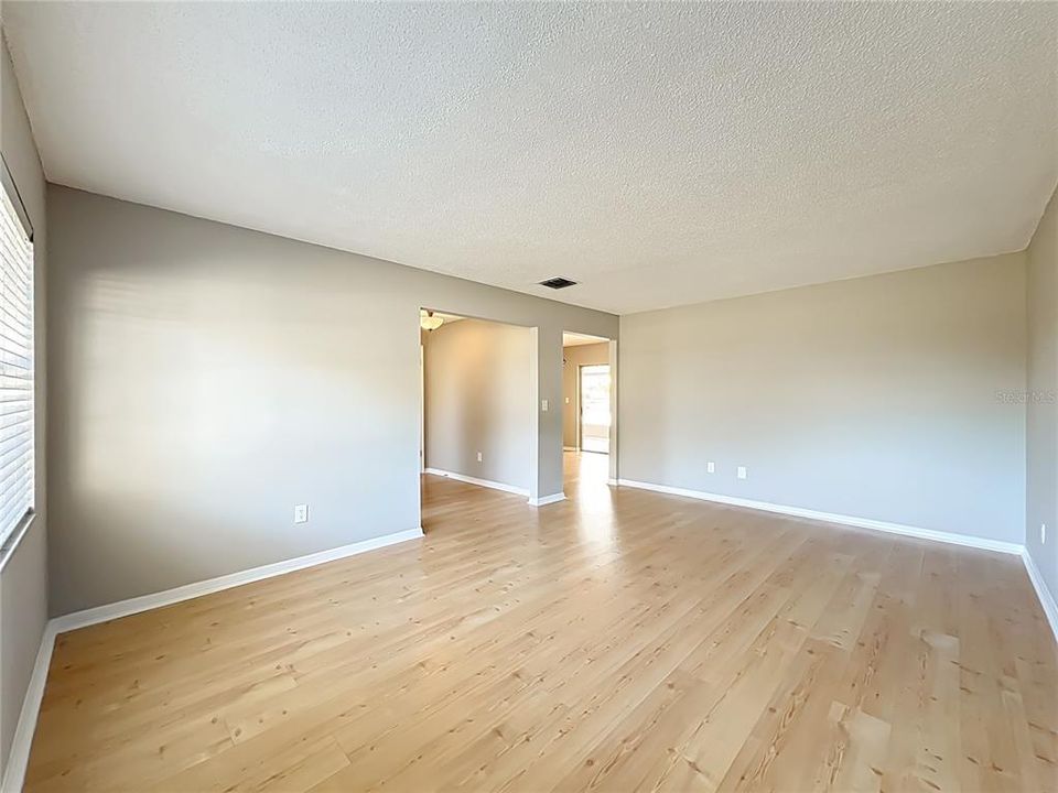 For Sale: $479,900 (3 beds, 2 baths, 1651 Square Feet)