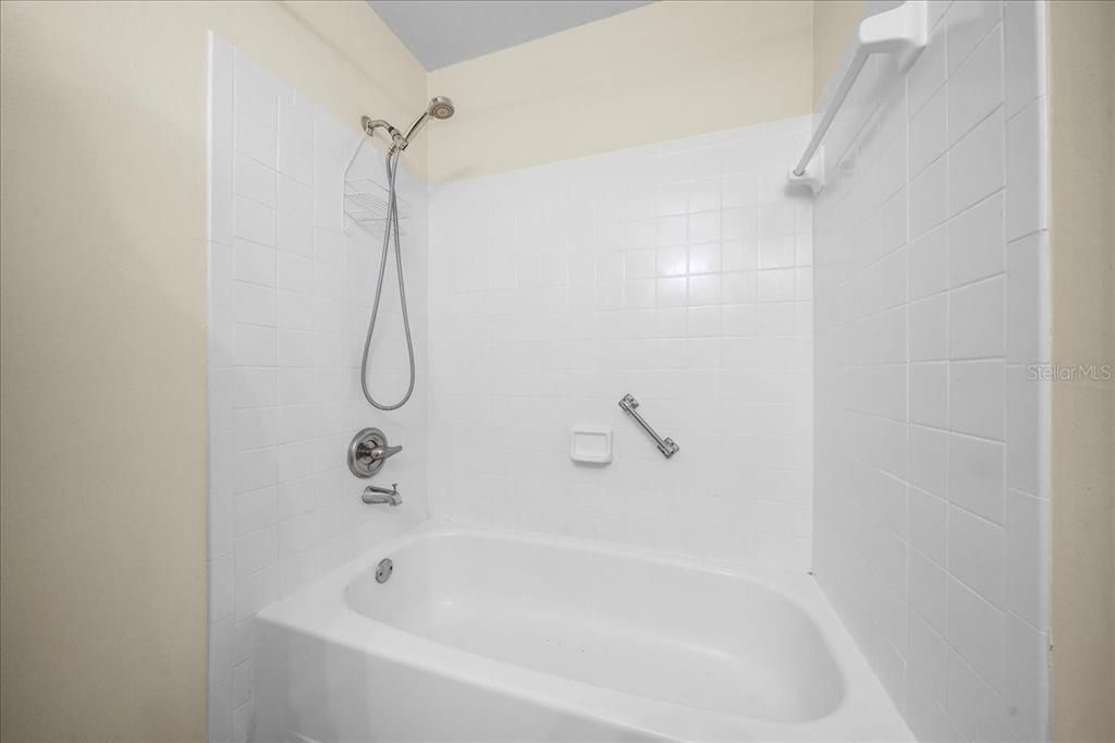 For Sale: $274,900 (3 beds, 1 baths, 1175 Square Feet)