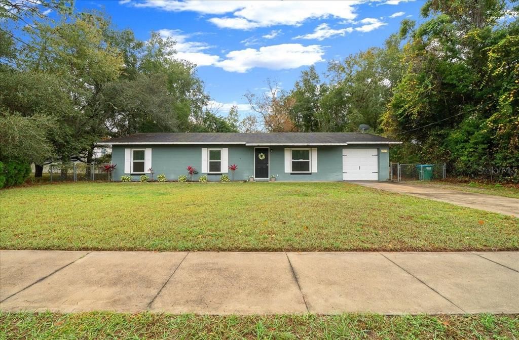 For Sale: $274,900 (3 beds, 1 baths, 1175 Square Feet)