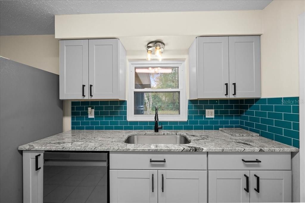 For Sale: $274,900 (3 beds, 1 baths, 1175 Square Feet)