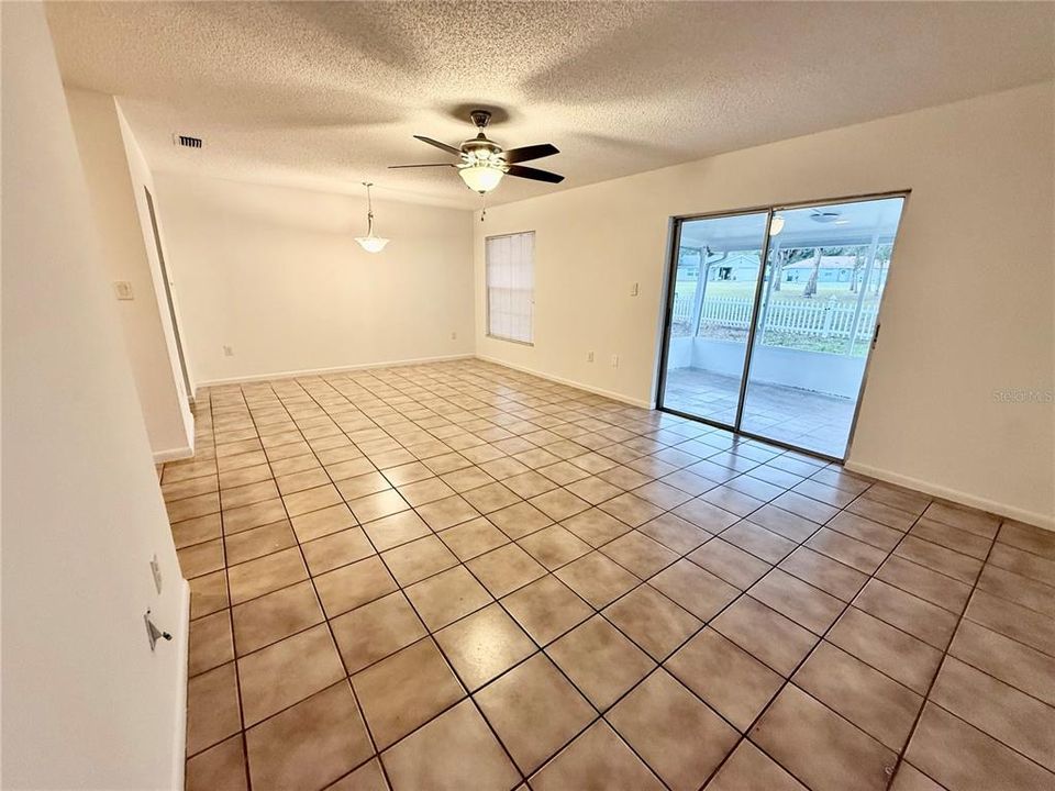 For Rent: $1,800 (2 beds, 2 baths, 1040 Square Feet)