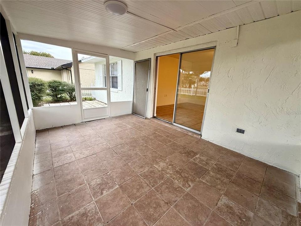 For Rent: $1,800 (2 beds, 2 baths, 1040 Square Feet)