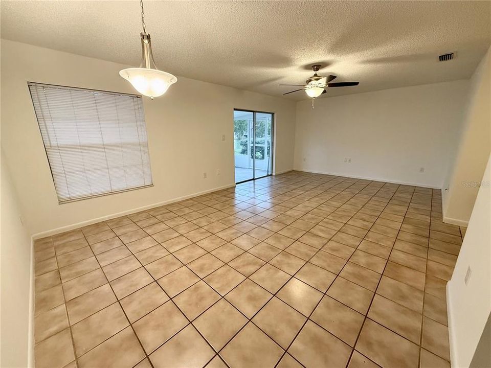 For Rent: $1,800 (2 beds, 2 baths, 1040 Square Feet)
