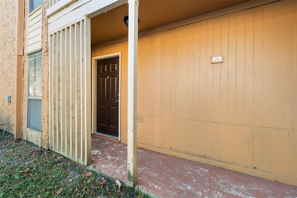 На продажу: $139,900 (2 спален, 2 ванн, 1070 Квадратных фут)