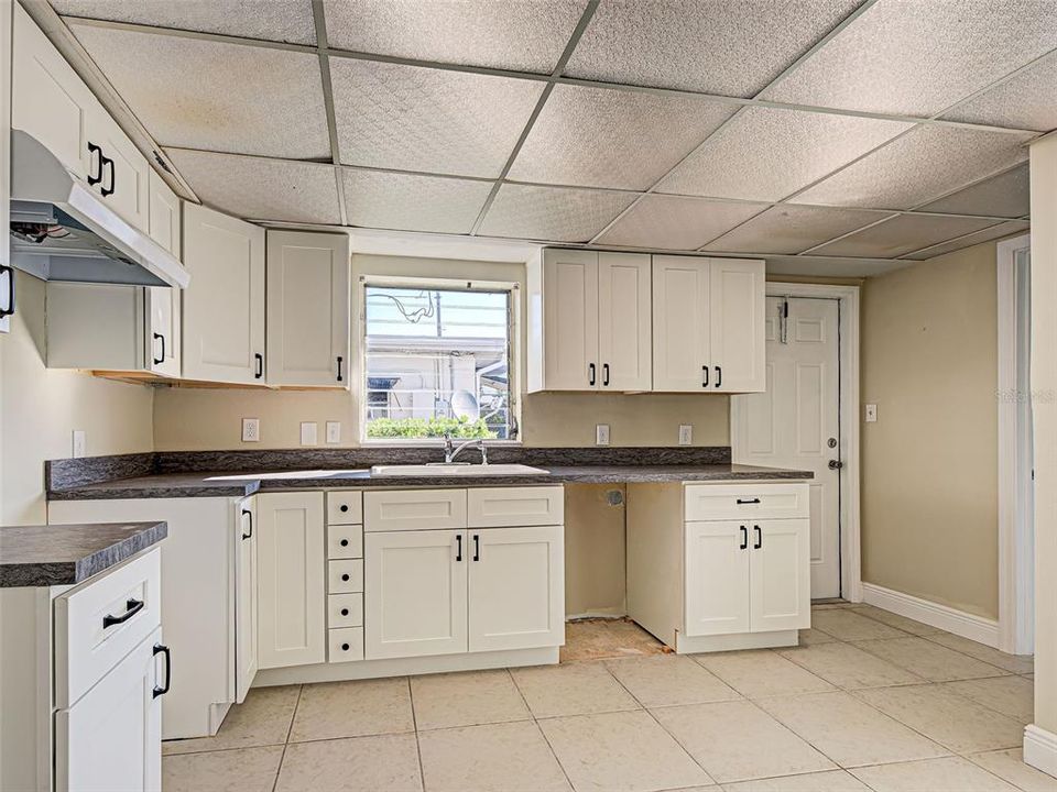 На продажу: $242,500 (3 спален, 2 ванн, 1505 Квадратных фут)