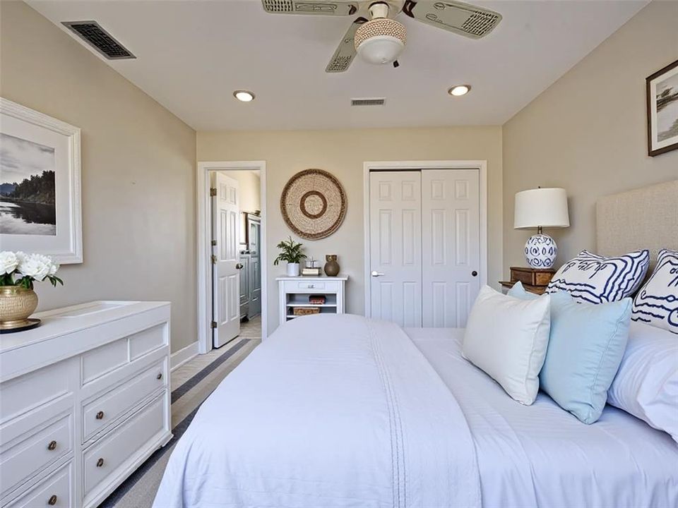 На продажу: $242,500 (3 спален, 2 ванн, 1505 Квадратных фут)