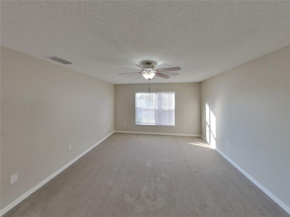 出租: $2,419 (5 贝兹, 2 浴室, 2852 平方英尺)