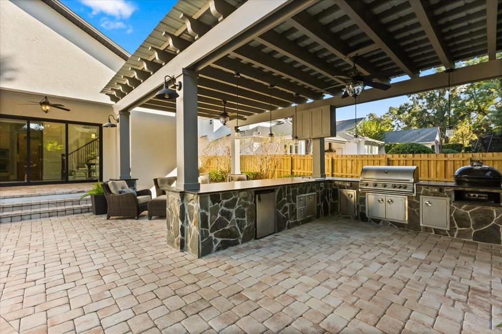 待售: $2,775,000 (5 贝兹, 5 浴室, 4026 平方英尺)