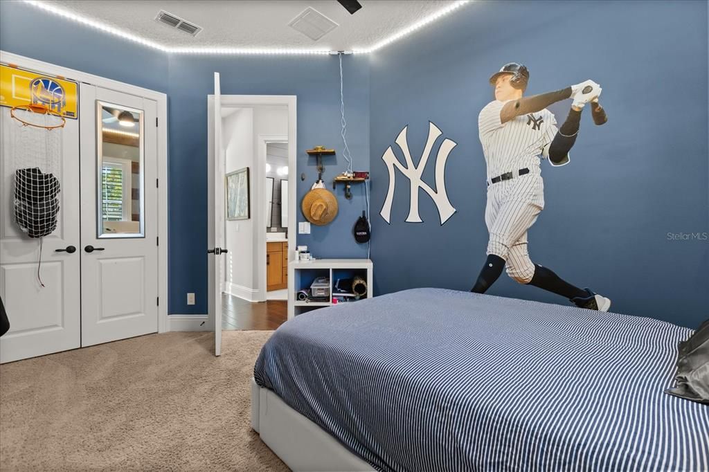 待售: $2,775,000 (5 贝兹, 5 浴室, 4026 平方英尺)