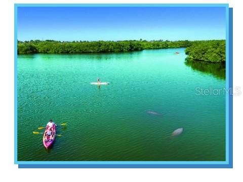 For Sale: $399,900 (2 beds, 1 baths, 904 Square Feet)