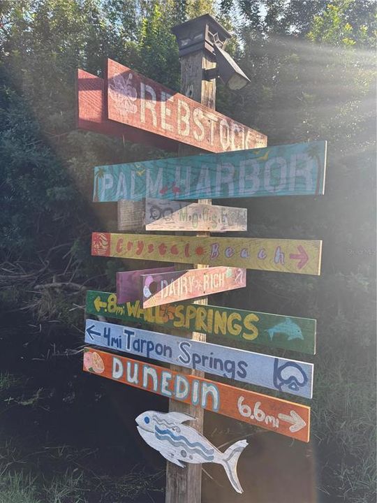 For Sale: $399,900 (2 beds, 1 baths, 904 Square Feet)