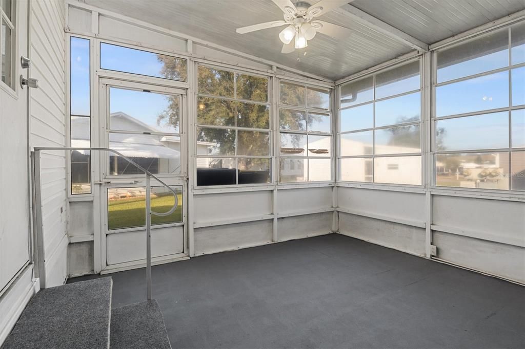 На продажу: $185,000 (3 спален, 2 ванн, 1296 Квадратных фут)