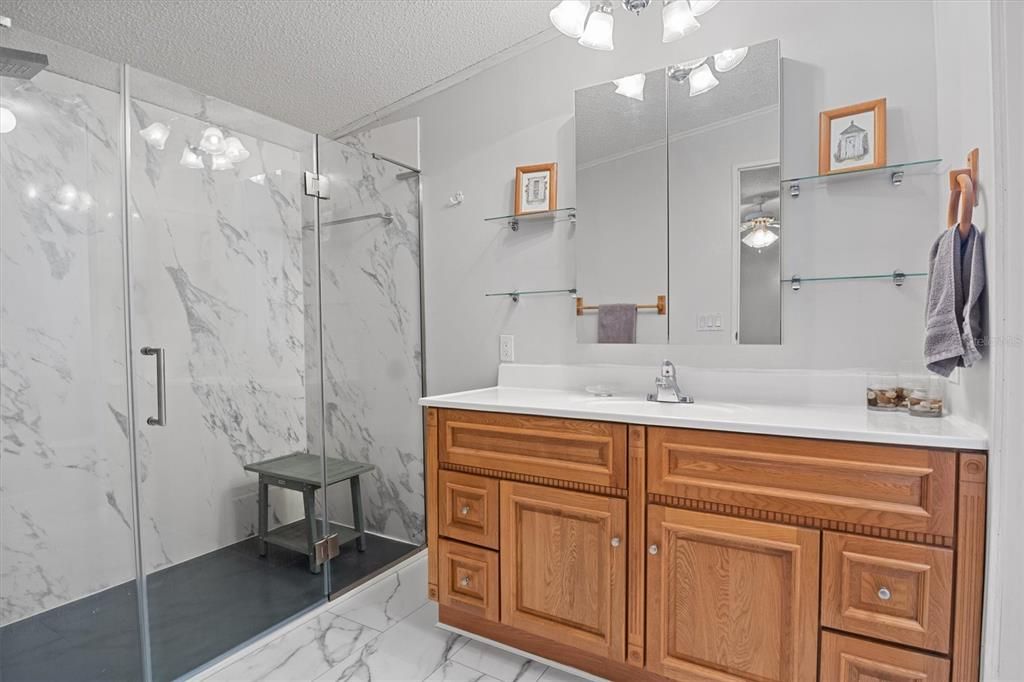 На продажу: $185,000 (3 спален, 2 ванн, 1296 Квадратных фут)