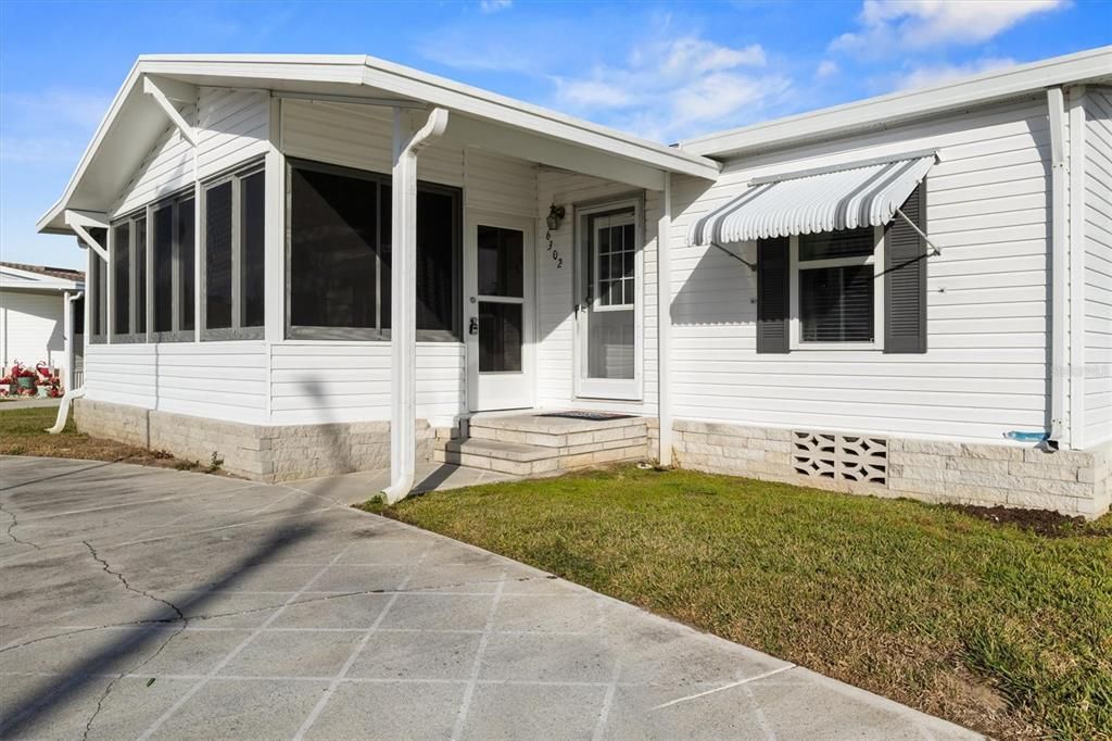 На продажу: $185,000 (3 спален, 2 ванн, 1296 Квадратных фут)