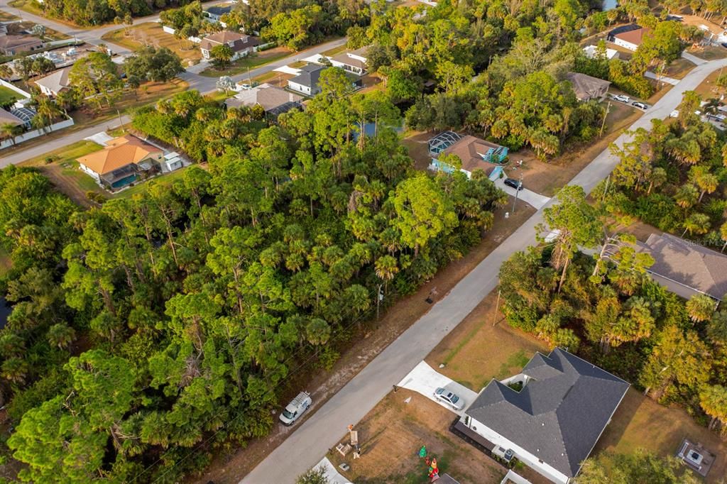 合同活跃: $20,000 (0.23 acres)