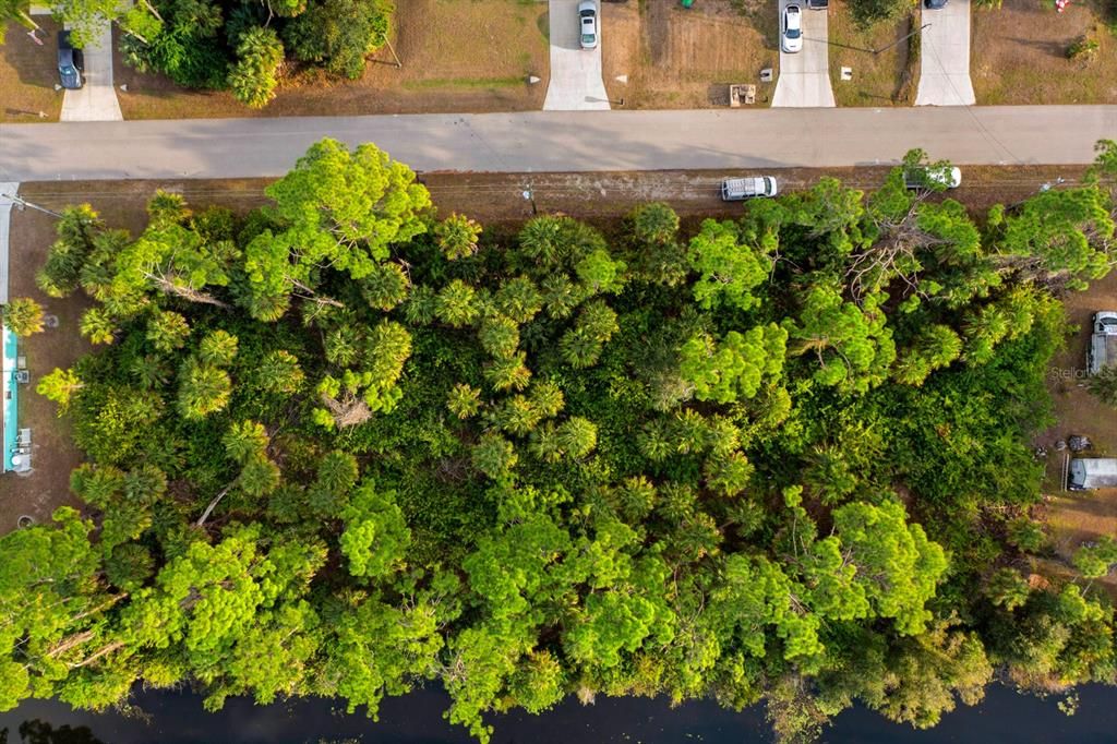 合同活跃: $20,000 (0.23 acres)