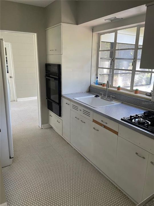 For Rent: $1,825 (2 beds, 2 baths, 1120 Square Feet)