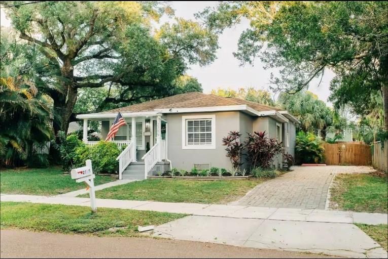 For Rent: $4,500 (4 beds, 2 baths, 1599 Square Feet)