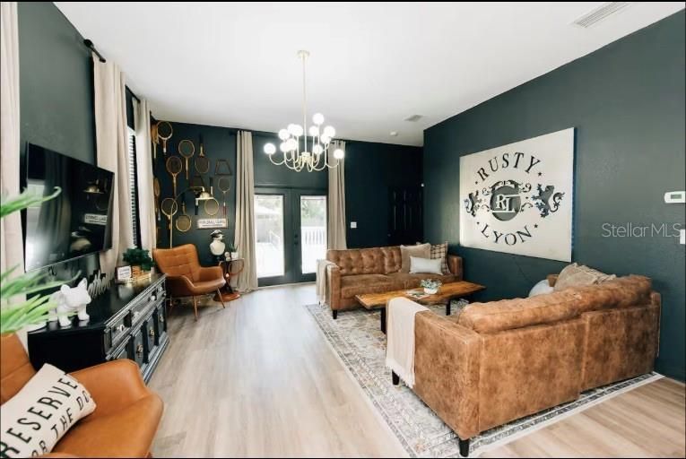 For Rent: $4,500 (4 beds, 2 baths, 1599 Square Feet)