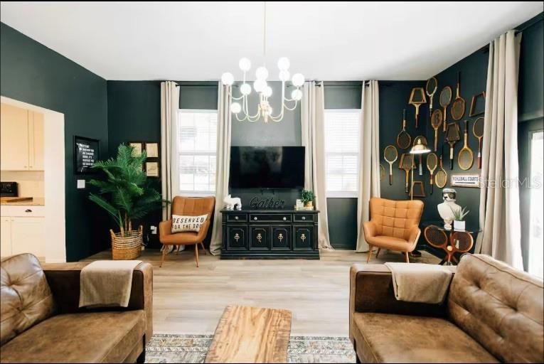 For Rent: $4,500 (4 beds, 2 baths, 1599 Square Feet)