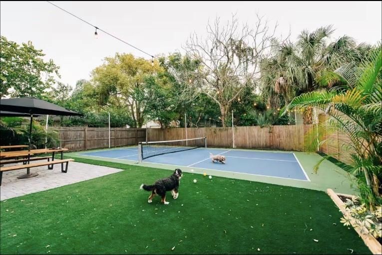 For Rent: $4,500 (4 beds, 2 baths, 1599 Square Feet)