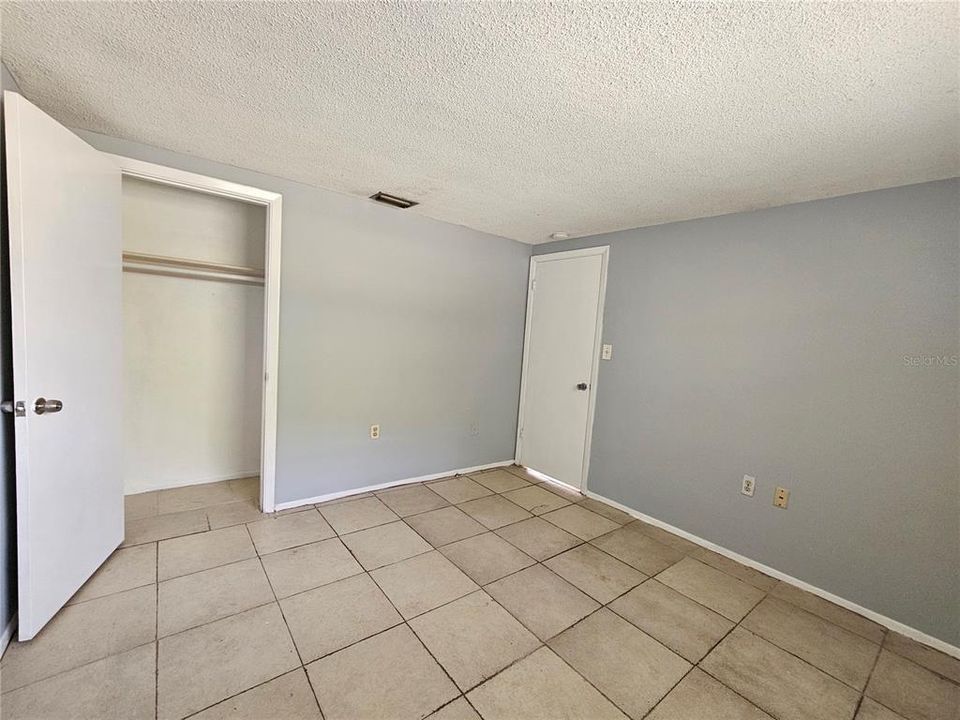 For Rent: $1,450 (2 beds, 1 baths, 816 Square Feet)