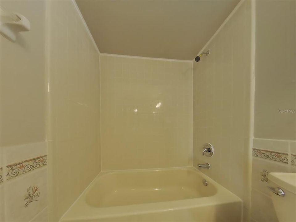 出租: $2,379 (3 贝兹, 2 浴室, 1946 平方英尺)