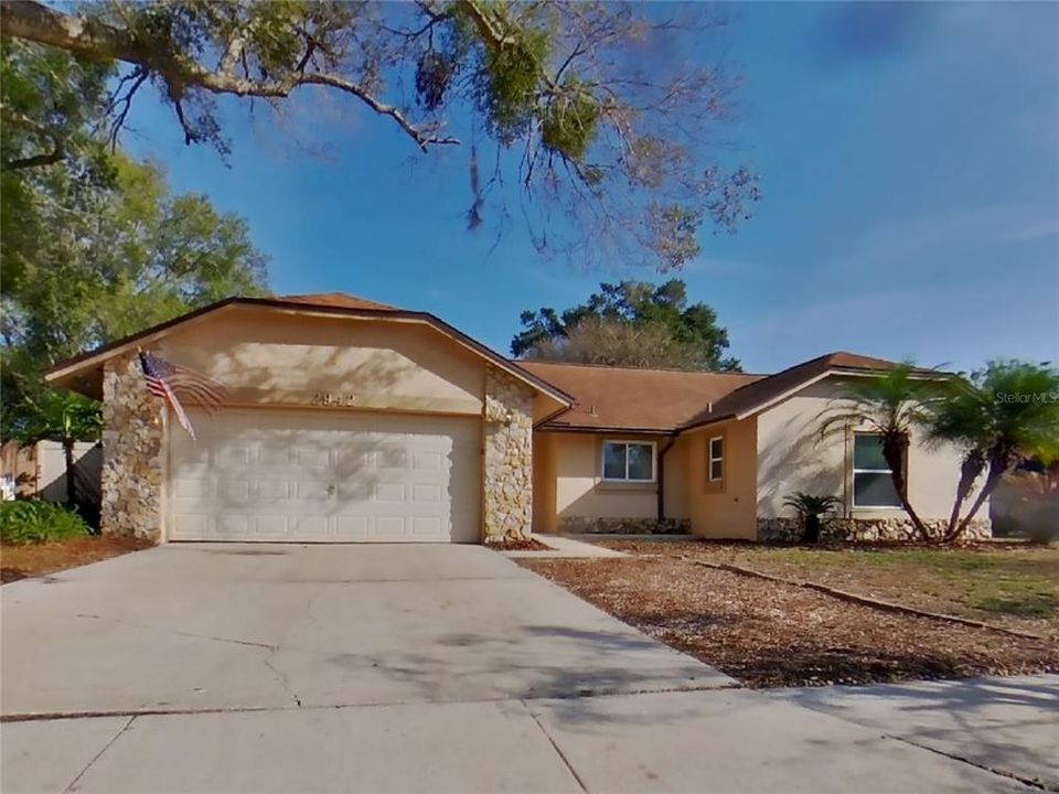 出租: $2,379 (3 贝兹, 2 浴室, 1946 平方英尺)