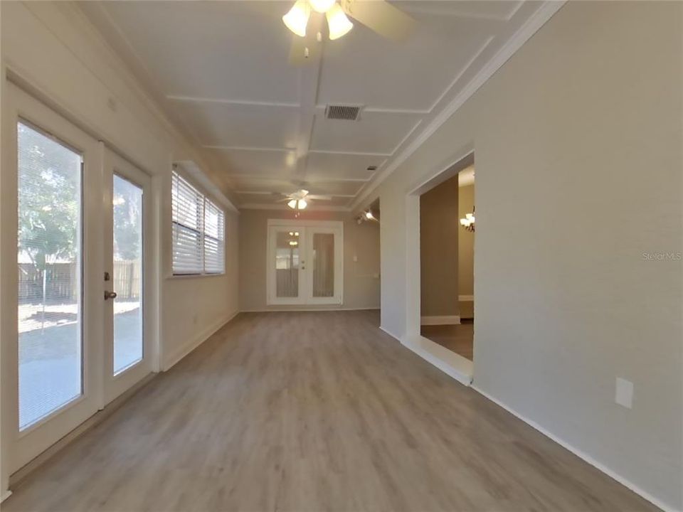 出租: $2,379 (3 贝兹, 2 浴室, 1946 平方英尺)