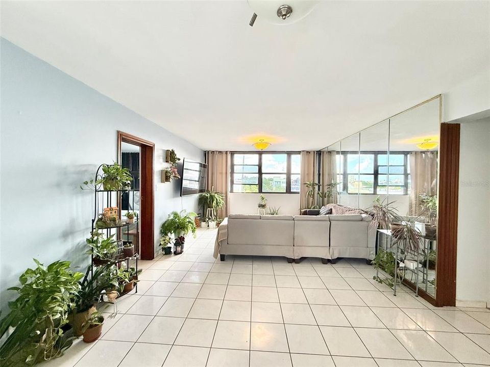 待售: $270,000 (3 贝兹, 2 浴室, 1147 平方英尺)