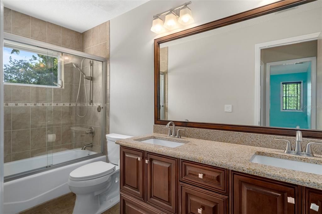 待售: $699,900 (4 贝兹, 3 浴室, 3637 平方英尺)