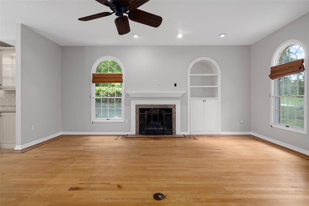 待售: $699,900 (4 贝兹, 3 浴室, 3637 平方英尺)