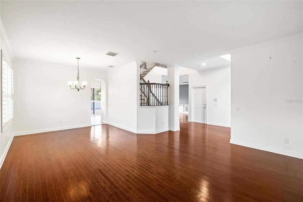 For Sale: $925,000 (5 beds, 3 baths, 3436 Square Feet)