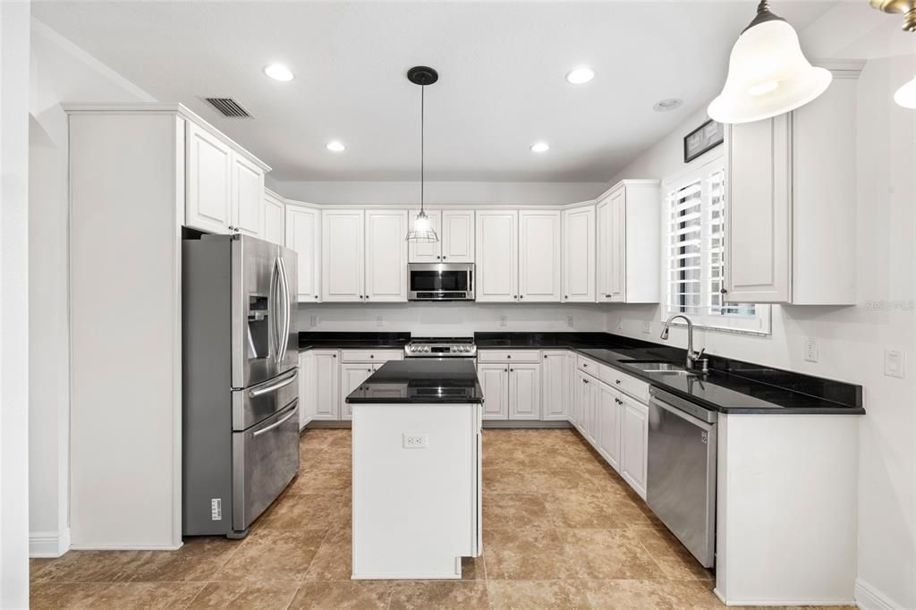 For Sale: $925,000 (5 beds, 3 baths, 3436 Square Feet)