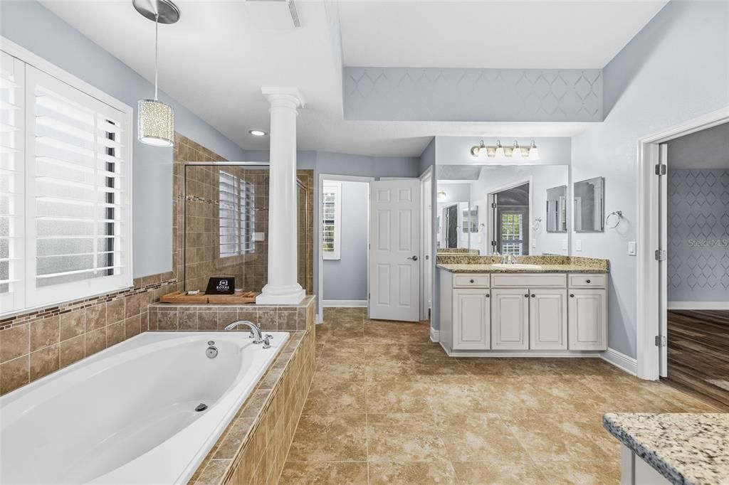 For Sale: $925,000 (5 beds, 3 baths, 3436 Square Feet)