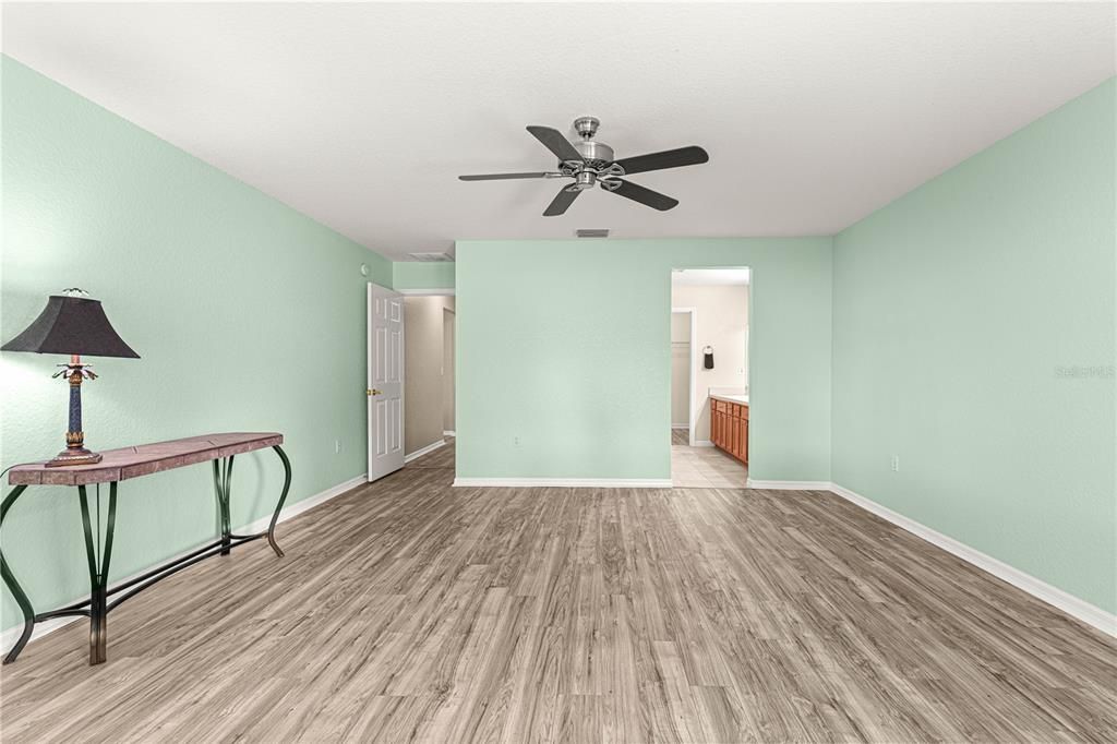 На продажу: $309,900 (2 спален, 2 ванн, 1822 Квадратных фут)