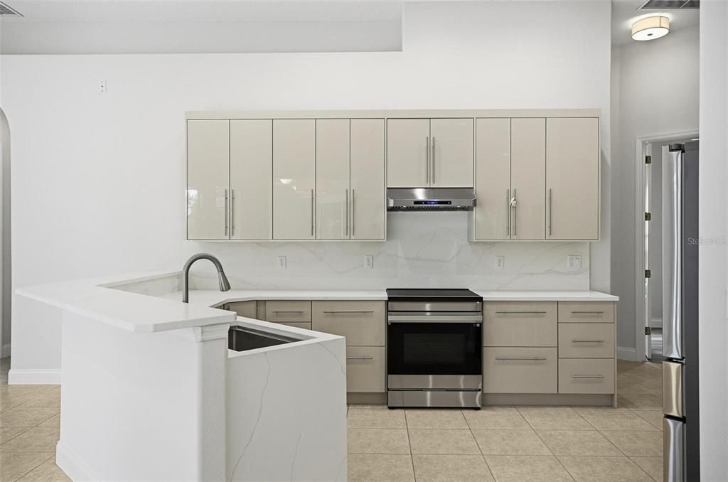 В аренду: $3,800 (3 спален, 3 ванн, 2400 Квадратных фут)