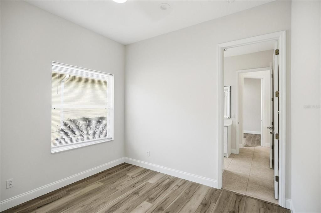 В аренду: $3,800 (3 спален, 3 ванн, 2400 Квадратных фут)