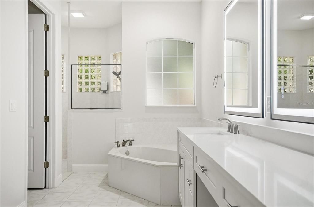 В аренду: $3,800 (3 спален, 3 ванн, 2400 Квадратных фут)