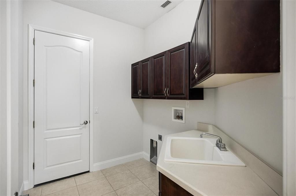 В аренду: $3,800 (3 спален, 3 ванн, 2400 Квадратных фут)