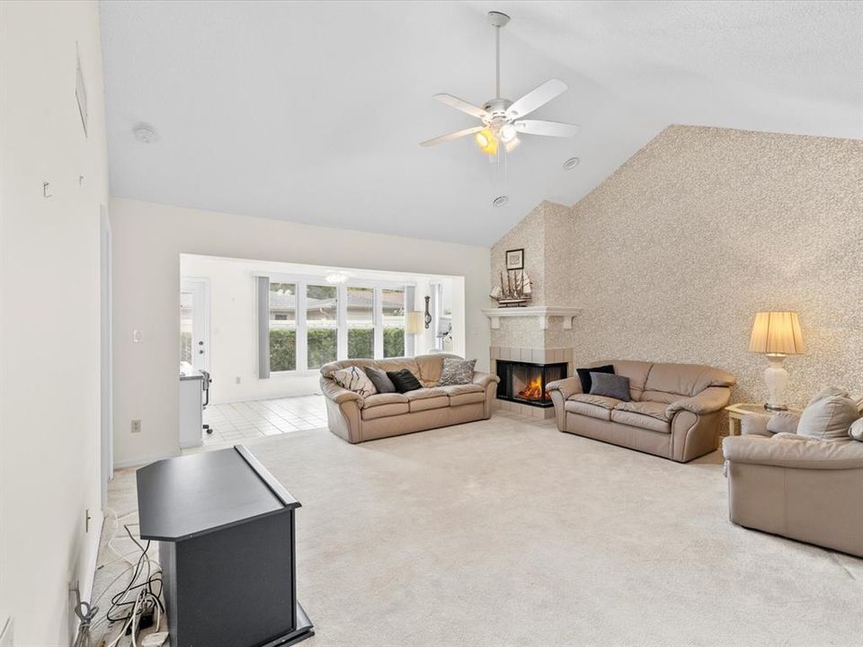 En Venta: $540,000 (3 camas, 3 baños, 2160 Pies cuadrados)