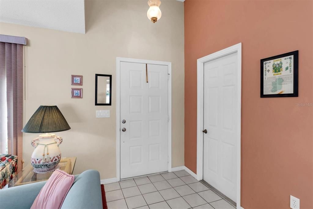 For Sale: $269,900 (3 beds, 2 baths, 1254 Square Feet)