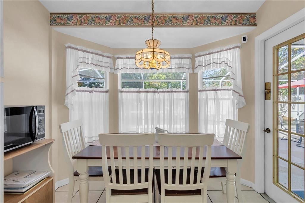 For Sale: $269,900 (3 beds, 2 baths, 1254 Square Feet)