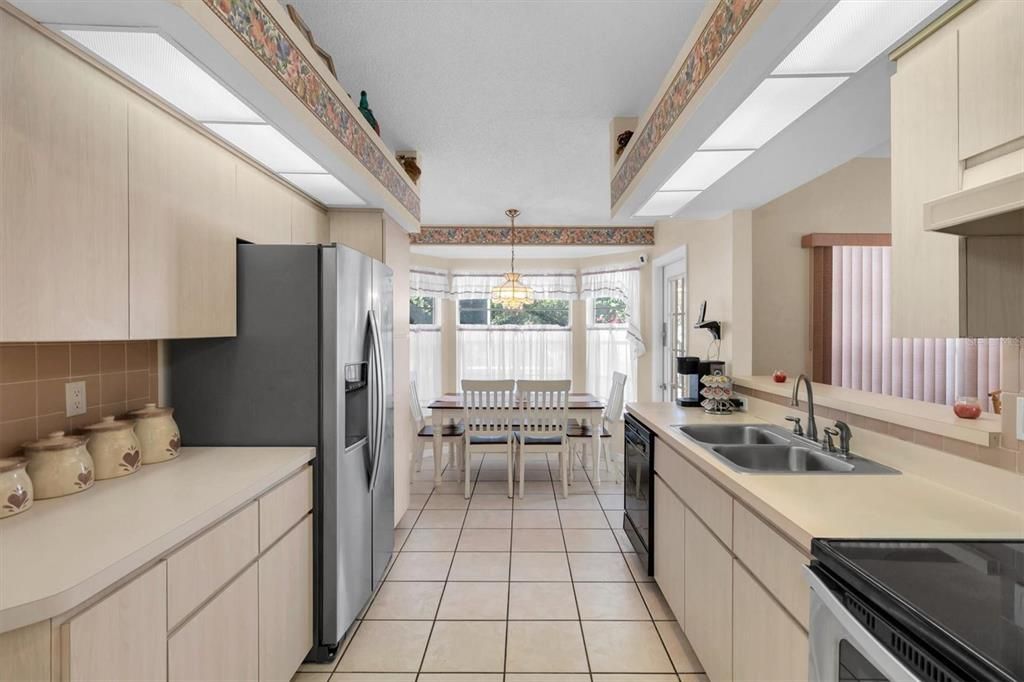 For Sale: $269,900 (3 beds, 2 baths, 1254 Square Feet)